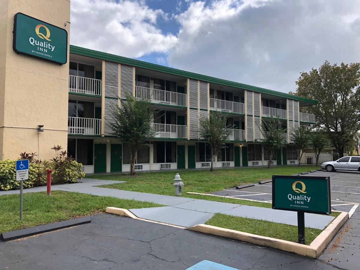 Quality Inn سيليبريشن المظهر الخارجي الصورة