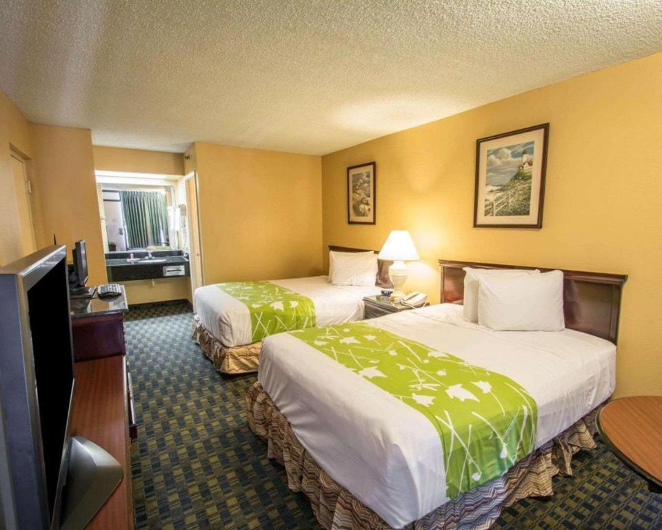 Quality Inn سيليبريشن المظهر الخارجي الصورة