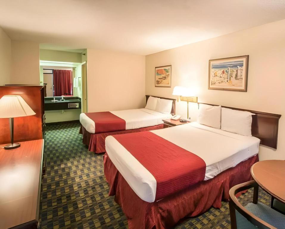Quality Inn سيليبريشن المظهر الخارجي الصورة
