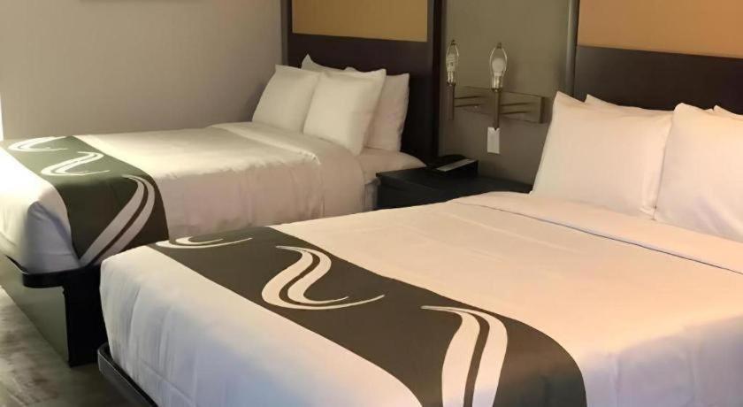 Quality Inn سيليبريشن المظهر الخارجي الصورة